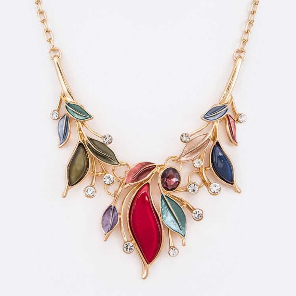 Beautiful Necklace and Earring Set